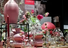 De rose artikelen van Jodeco Glass stelen de show in Duitsland.